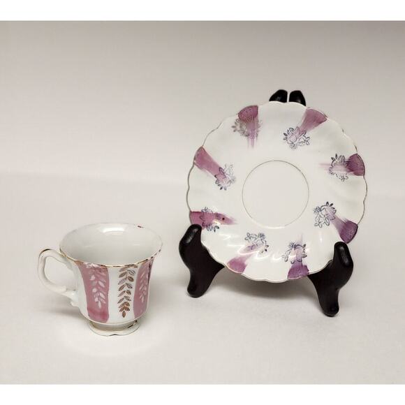 Vintage Early 19th Century White, Purple Gold Trim Teacups and Saucers - Picture 3 of 4